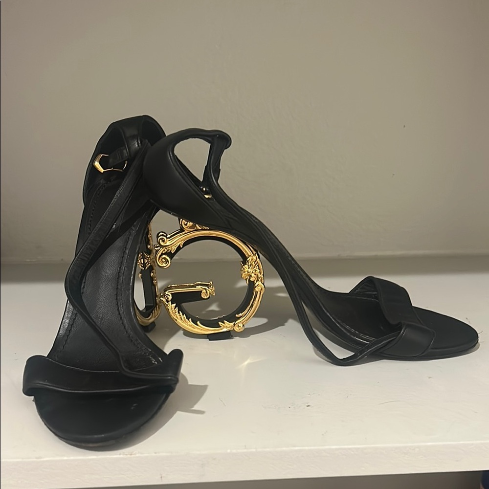 Elegant Black and Gold Women's Heels